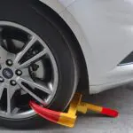 Anti Theft Security Car Wheel Lock Clamp Anti-Theft Towing Parking Boot Tire Claw Adjustable with Two Keys, RED & Yellow - Image 5